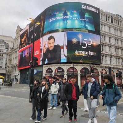 London25 032